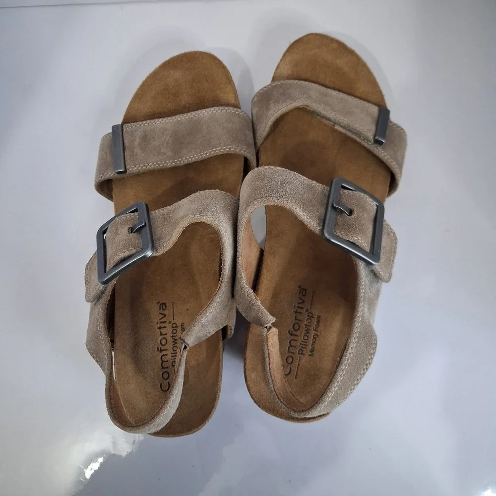 Comfortiva Kaelin Wedge Suede Tan Sandals Comfortable Everyday Memory Foam 8.5